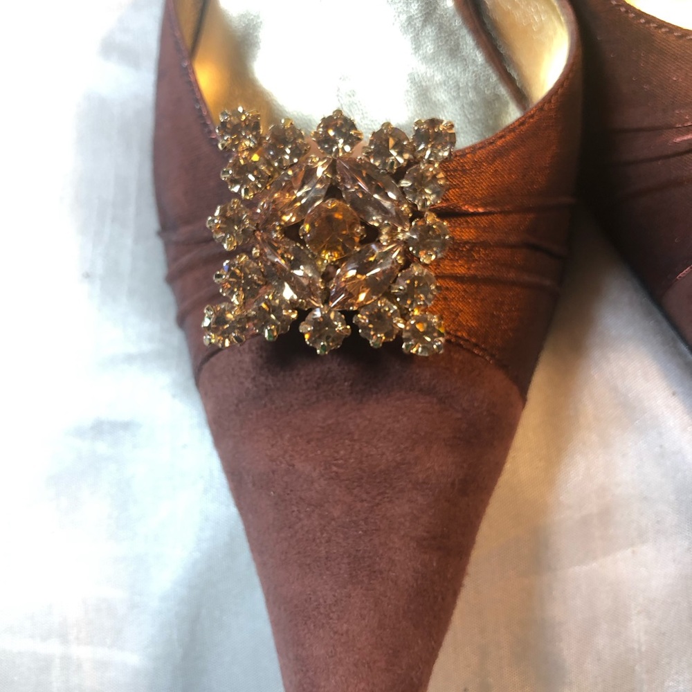 Shoes - Picture 3 of 8
